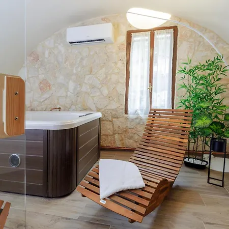 Le Di Maggie Pensión 4*